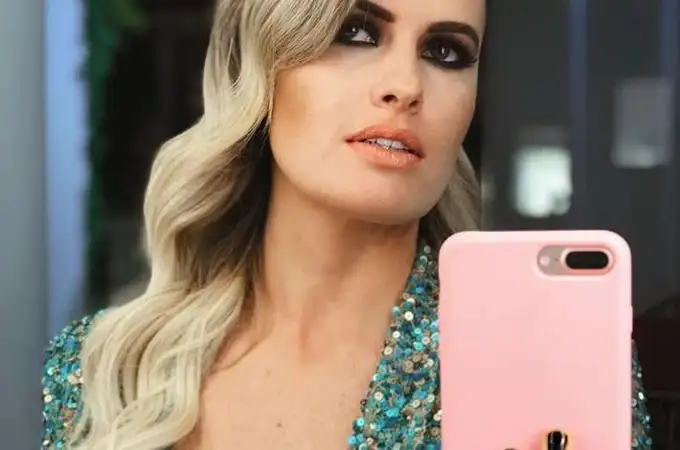 Adriana Abenia: «He aprendido a controlar la televisión y no que sea al revés» Adriana Abenia: «He aprendido a controlar la televisión y no que sea al revés»