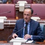 El consejero de Presidencia y Hacienda de la Región de Murcia, Javier Celdrán, en la Asamblea Regional