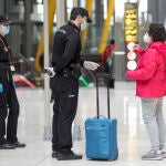 Terminal T4 del aeropuerto Adolfo Suárez Madrid-Barajas antes de que el gobierno decrete una cuarentena obligatoria de 14 días, para todo viajero que provenga del extranjero
