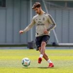Marco Asensio se entrena en solitario en la primera fase de la desescalada por el coronavirus / Real Madrid