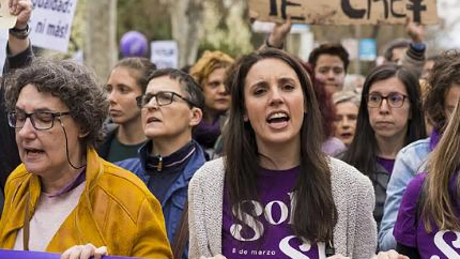 Beatriz Gimeno e Irene Montero en la Manifestación del 8M