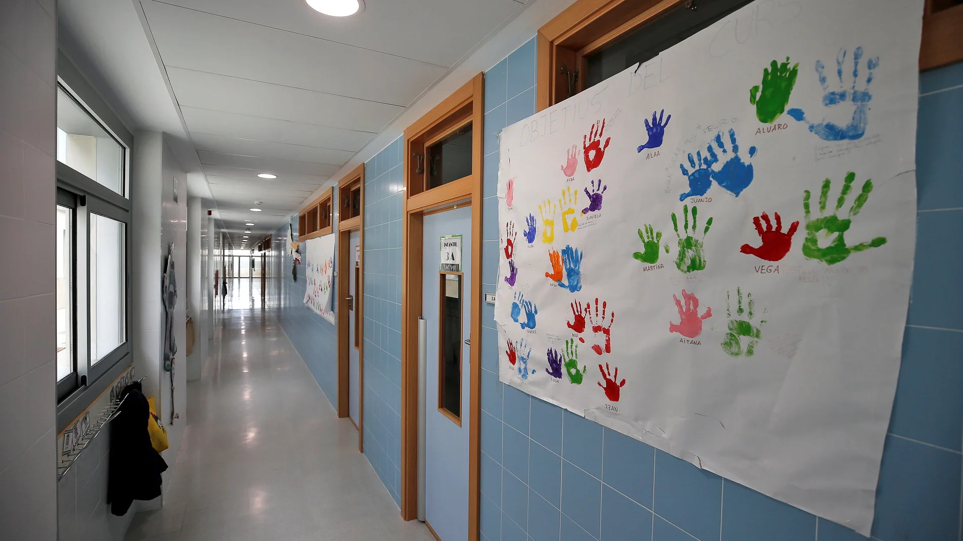 La consellería de Educación propone que en la Fase 2 se pueda acudir a los colegios "por cuestiones específicas"