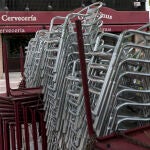 El coche chocó contra la terraza de una cafetería (Imagen de archivo)