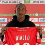 Ibrahima Diallo en su presentación con Brest.