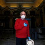 El alcalde de Málaga, Francisco de la Torre a su llegada al Ayuntamiento de la capital tras incorporarse después de haber sufrido un ictus el mes pasado