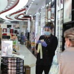 El perfil de riesgo de desempleo en la Región de Murcia respondería a una mujer, de nacionalidad española, con estudios secundarios, mayor de 45 años, que trabajaba en el sector servicios