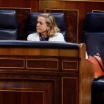 La ministra de Economía, Nadia Calviño, durante el pleno del Congreso que aprobó la quinta prórroga del estado de alarma. EFE/Ballesteros POOL