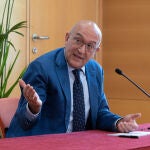 El consejero de Agricultura, Ganadería y Desarrollo Rural, Jesús Julio Carnero