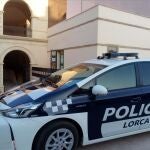 Varias patrullas de la Policía han salido para atrapar al animal