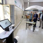 El consejero de Cultura y Turismo, Javier Ortega, visita la Biblioteca Pública de Castilla y León