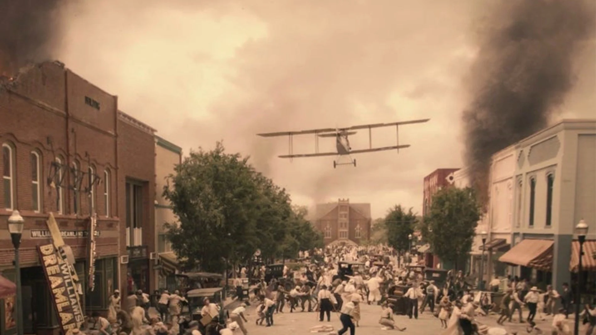 Una imagen de "Watchmen", ambientada durante los disturbios raciales de Tulsa de 1921