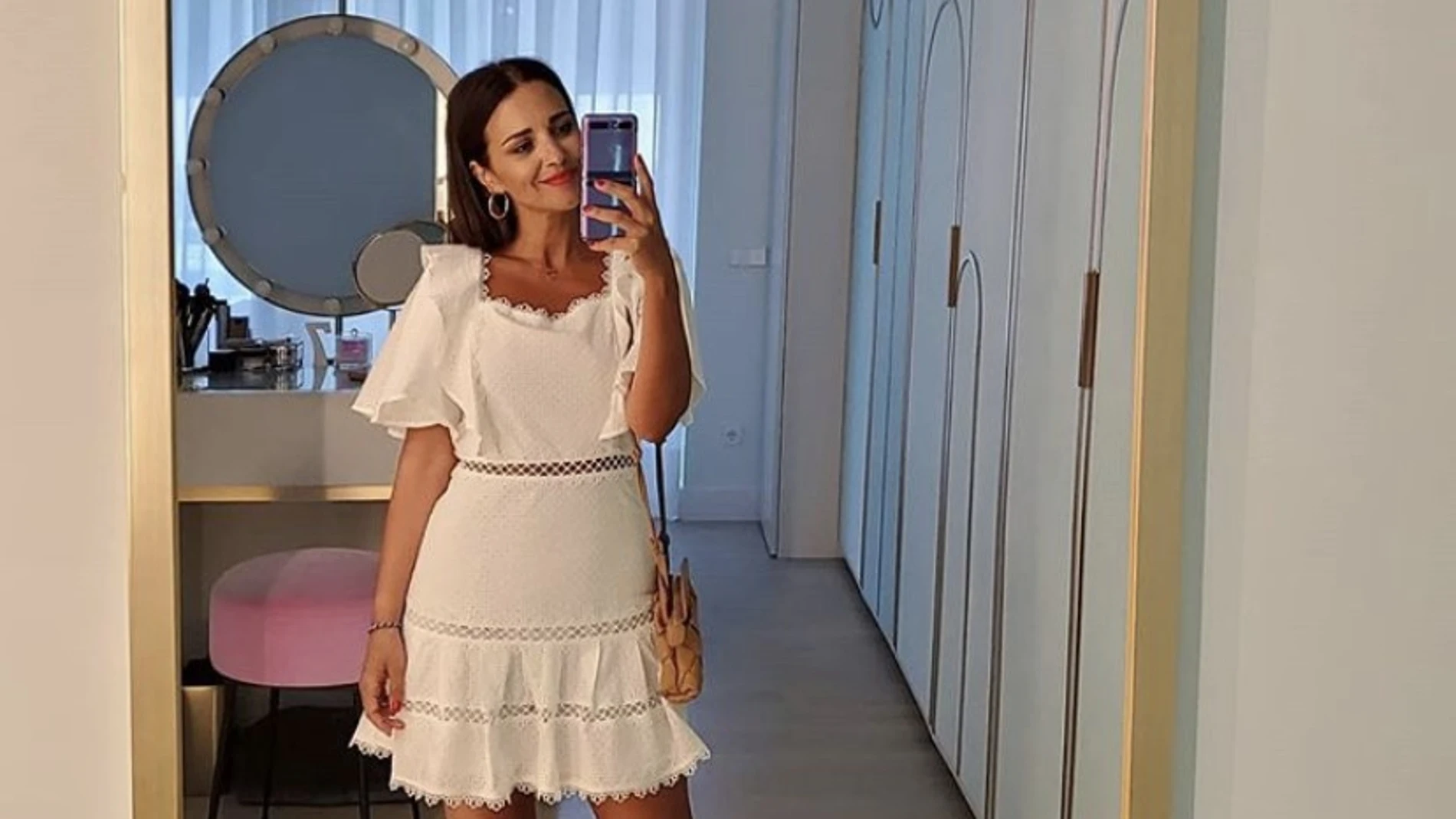 Paula Echevarría y el look para la primera cena con amigas en esta fase 1 de la desescalada en Madrid.