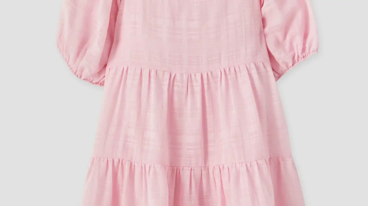 El vestido rosa que está arrasando en Instagram.