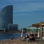 Aspecto de uno de los chiringuitos de la playa de la Barceloneta