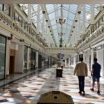 Aspecto del centro comercial Plaza Norte 2 de Madrid. Las grandes superficies abrirán en su totalidad este lunes