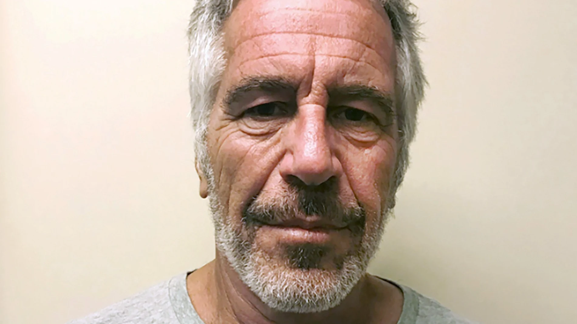Una de las últimas imágenes de Jeffrey Epstein en marzo de 2017