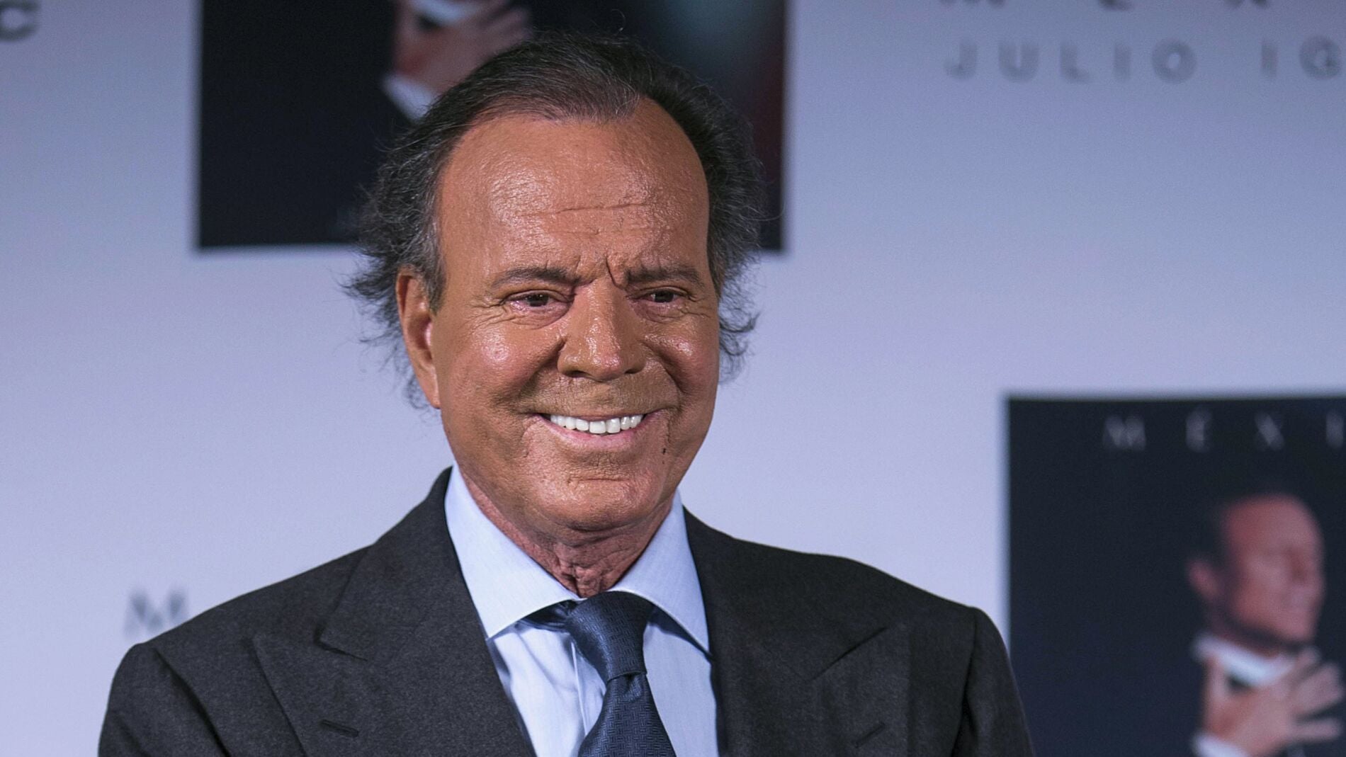 Julio Iglesias cancela su gira por España de 2020