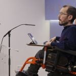 El portavoz de Unidas Podemos en el Congreso, Pablo Echenique, en rueda de prensa desde el Congreso de los Diputados