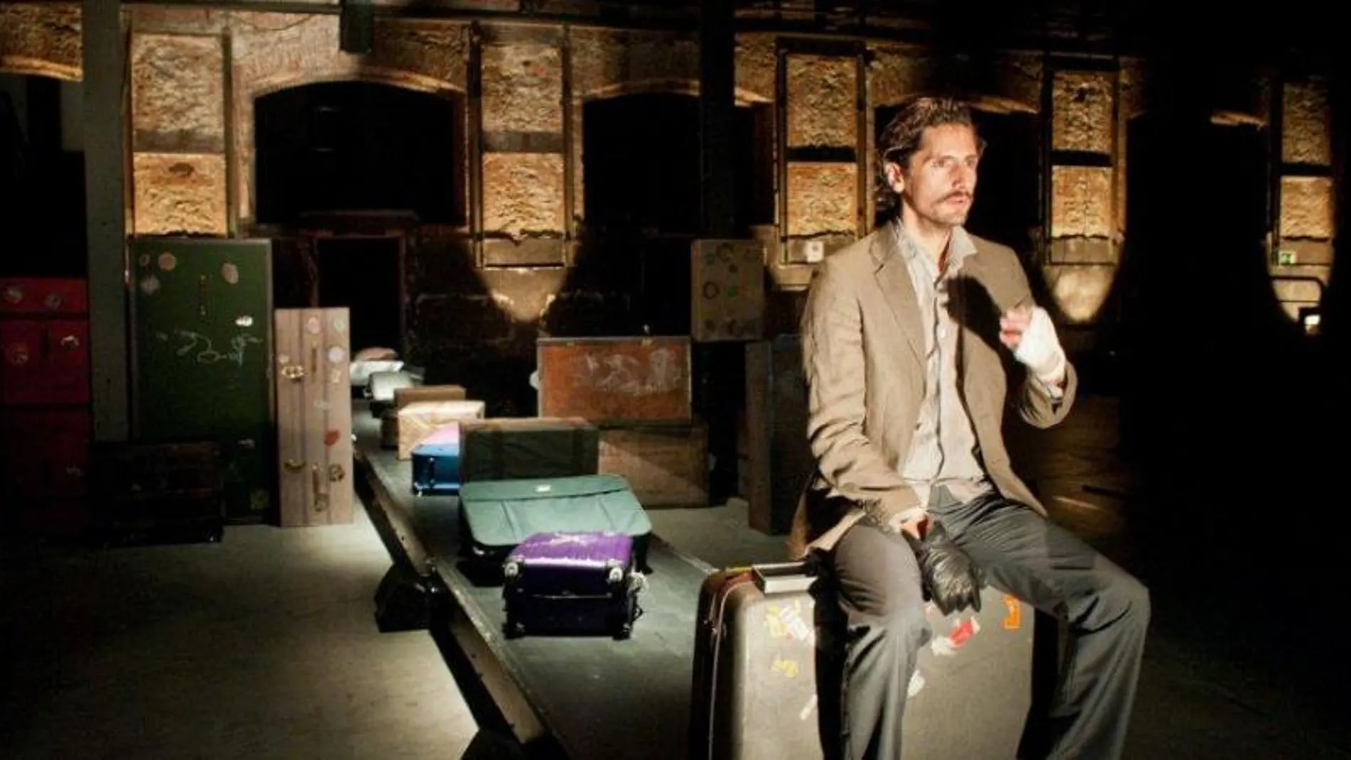 Juan Diego Botto en “Un trozo invisible de este mundo”