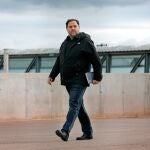 El exvicepresidente de la Generalitat Oriol Junqueras, condenado a 13 años de cárcel por sedición, en una de las salidas de prisión para dar clases en una universidad catalana