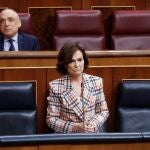 La vicepresidenta primera del Gobierno, Carmen Calvo, durante su intervención en la última sesión de control al Ejecutivo bajo el estado de alarma que se celebra este miércoles en el Congreso