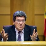 El Ministro de Inclusión, Seguridad Social y Migraciones, José Luis Escrivá, durante su comparecencia en el Senado