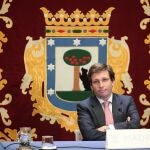 El alcalde de Madrid, José Luis Martínez-Almeida, en rueda de prensa tras la Junta de Gobierno, en el Palacio de Cibeles, Madrid (España), a 18 de junio de 2020.18 JUNIO 2020;ALMEIDA;VILLACIS;JUNTA DE GOBIERNOEduardo Parra / Europa Press18/06/2020