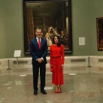 Los Reyes de España, Felipe VI y Letizia, posan a su llegada a la presentación de la campaña 'Spain for Sure', organizada por España Global, el Foro de Marcas Renombradas, la Cámara de Comercio y la CEOE, en el Museo del Prado, Madrid (España), a 18 de junio de 2020.18 JUNIO 2020 CASA REAL;MONARQUÍA;REALEZACasa de S.M. el Rey18/06/2020