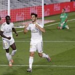 Marco Asensio celebra el gol que le marcó al Valencia tras casi once meses sin jugar