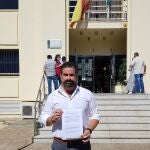 El alcalde de Cartaya, Manuel Barroso (PP), tras interponer la denuncia en el juzgado