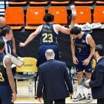 Llull lanza una botella al suelo en un tiempo muerto ante el MoraBanc Andorra