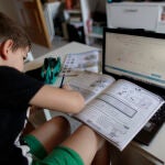 Los alumnos irán a clase cuatro días por semana para reducir el aforo un 20 por ciento