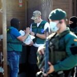 Agentes de la Guardia Civil durante un operativo contra el narcotráfico