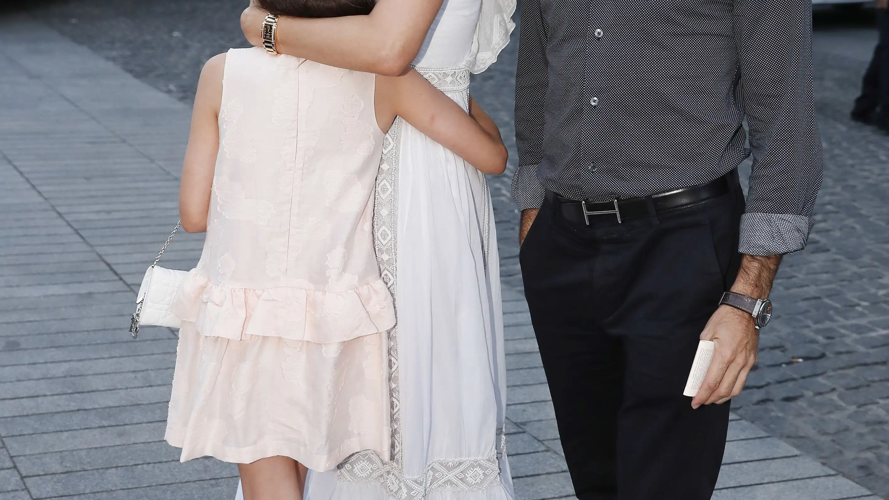 Paloma Cuevas y Enrique Ponce por las calles de Madrid.