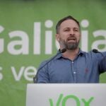 GRAF2523. A CORUÑA, 04/07/2020.- El presidente de VOX, Santiago Abascal, durante el acto electoral que la formación política ha celebrado esta tarde en La Coruña, con vistas a las elecciones del día 12. EFE/Cabalar.
