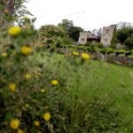 La actual edificación, que a pesar de su aspecto medieval es de finales del siglo XIX, forma parte de una finca declarada Bien de Interés Cultural (BIC)
