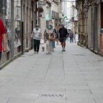 Vista de la localidad de Viveiro (Lugo), este domingo. El brote de COVID-19 detectado en la comarca de A Mariña ha obligado a la Xunta a decidir el cierre, durante cinco días, de los accesos a la costa.