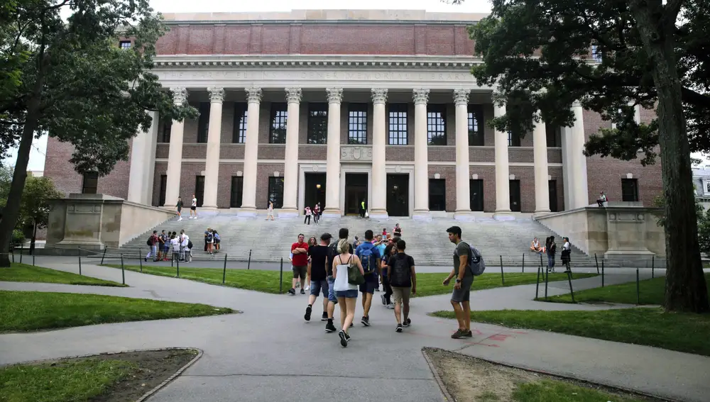 Estudiantes en la universidad de Harvard