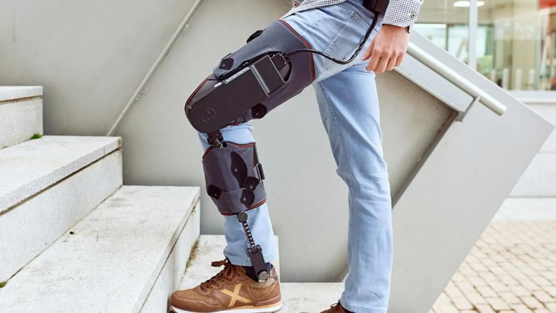 MAK es el nuevo exoesqueleto de rodilla desarrollado por la española Marsi Bionics.