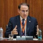 El presidente de la CEA, Javier González de Lara, durante su comparecencia este lunes en el Parlamento de Andalucía