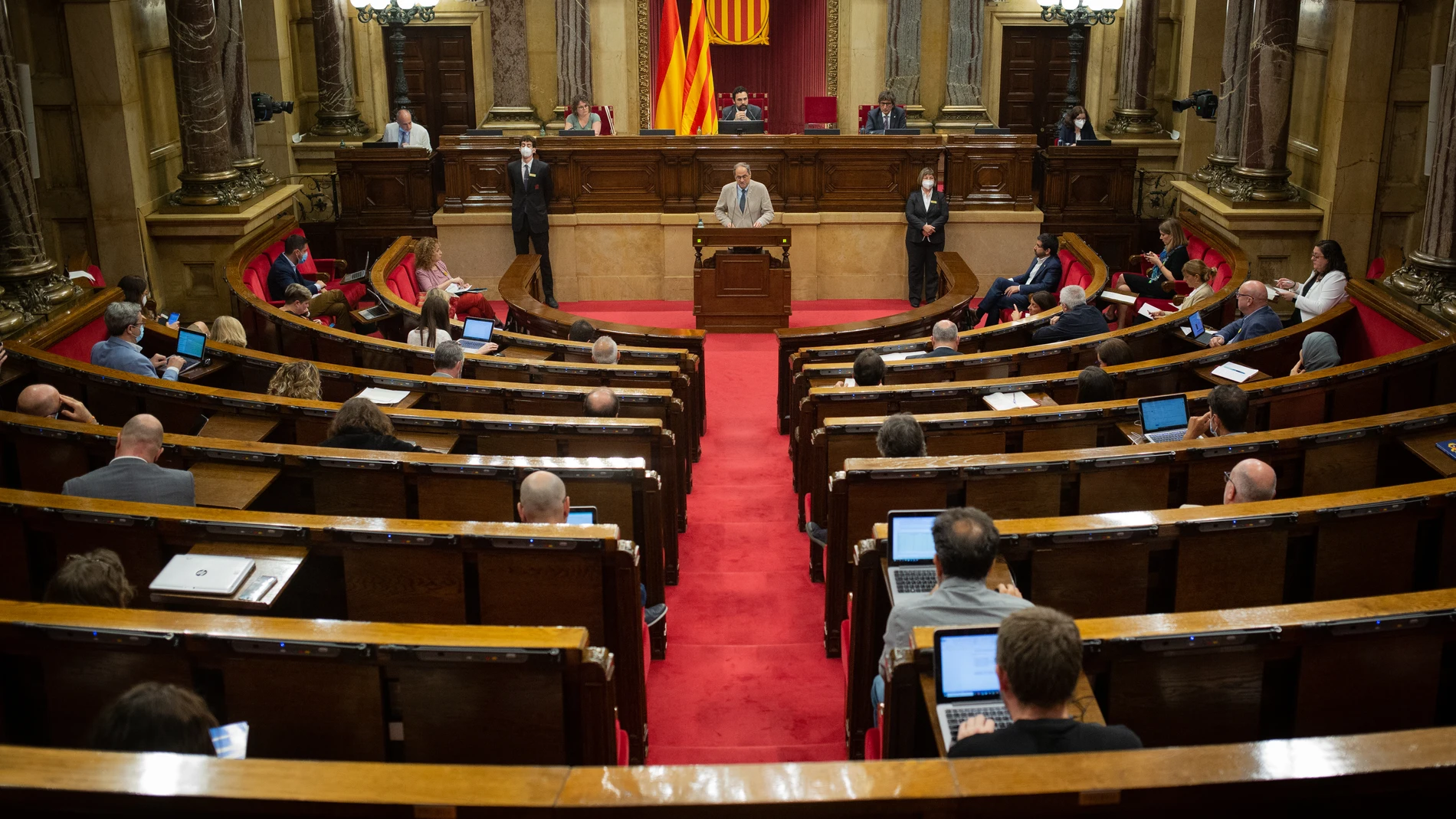 Pleno monográfico sobre la gestión de las residencias en el Parlament catalán
