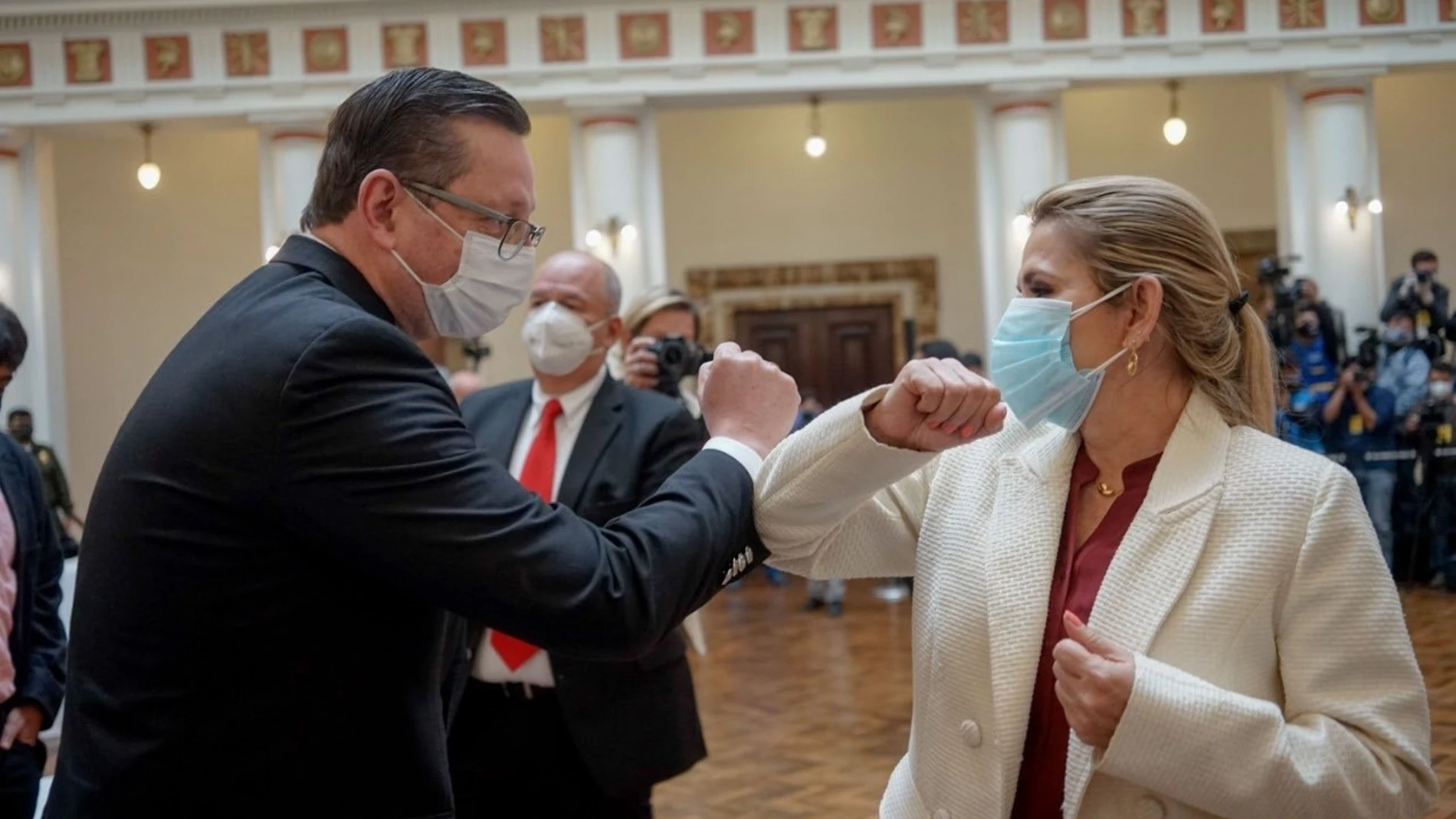 Bolivia.- Áñez lleva a cabo una remodelación de Gobierno para encarar la etapa posterior a la crisis por el coronavirus