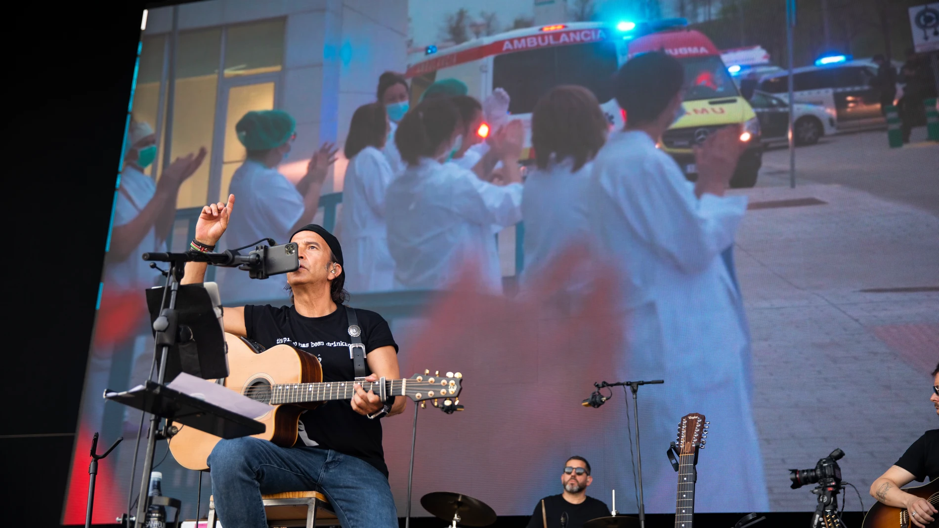 Inauguración del festival cultural en Ifema, "Abre Madrid". Los Secretos se encargan de la apertura con un concierto homenaje a los sanitarios (Imagen de archivo)