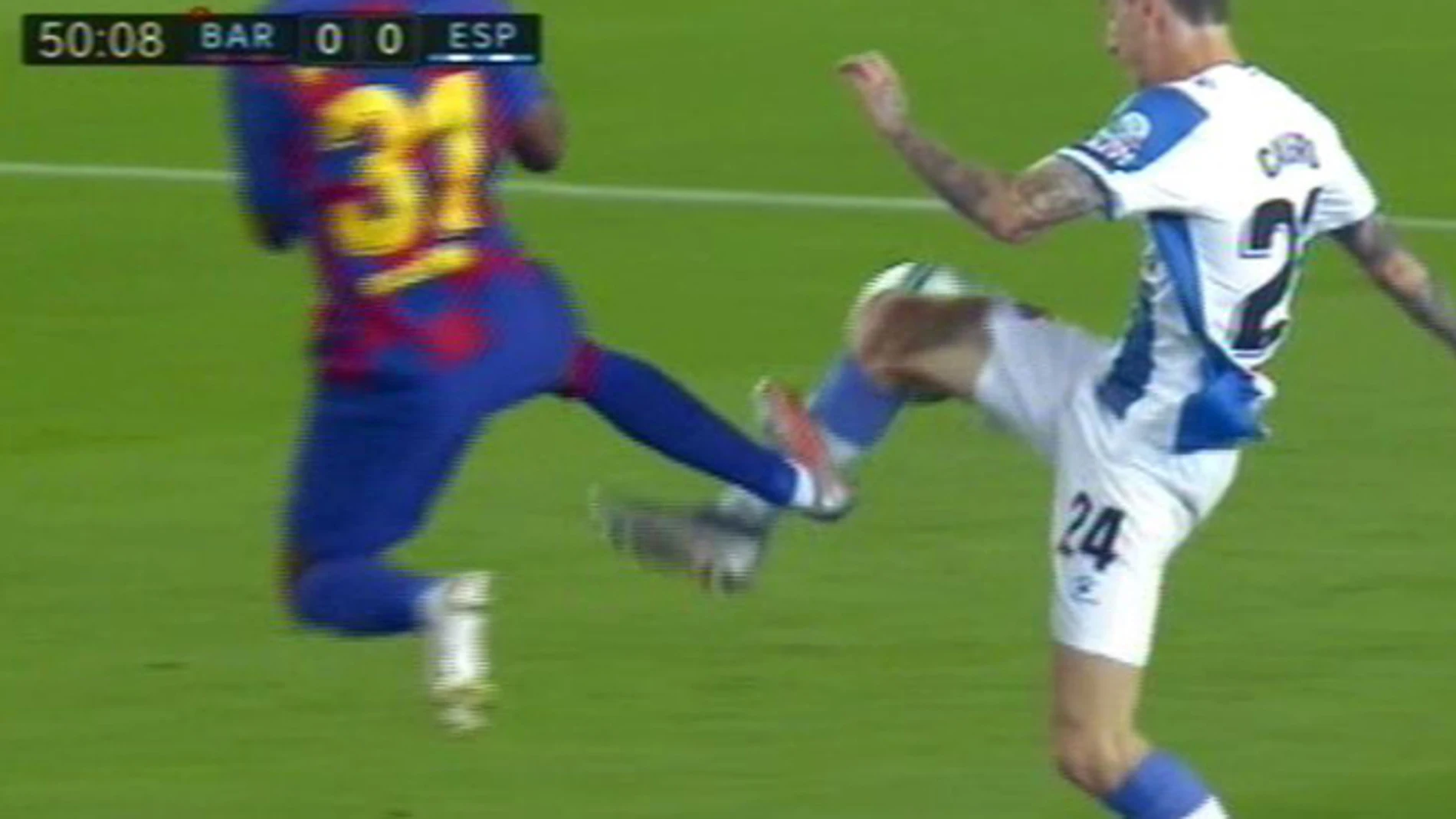 Entrada de Ansu Fati que le cuesta la tarjeta roja directa