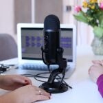Mujeres grabando un podcast.COWOMEN / UNSPLASH09/07/2020
