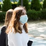 La ex asesora de Podemos Dina Bousselham a su llegada a la Audiencia Nacional para declarar ante el juez el pasado mayo