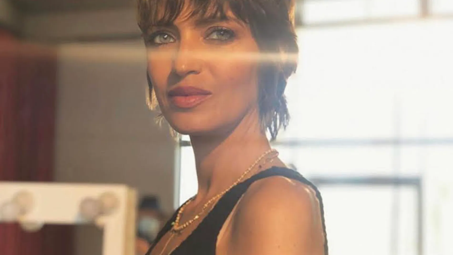 Sara Carbonero vuelve al trabajo radiante.