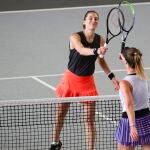 Petkovic y Svitolina se saludan en un torneo de exhibición