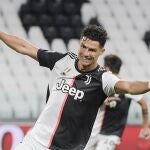Cristiano Ronaldo celebra uno de sus goles contra la Lazio. (Marco Alpozzi/LaPresse via AP)