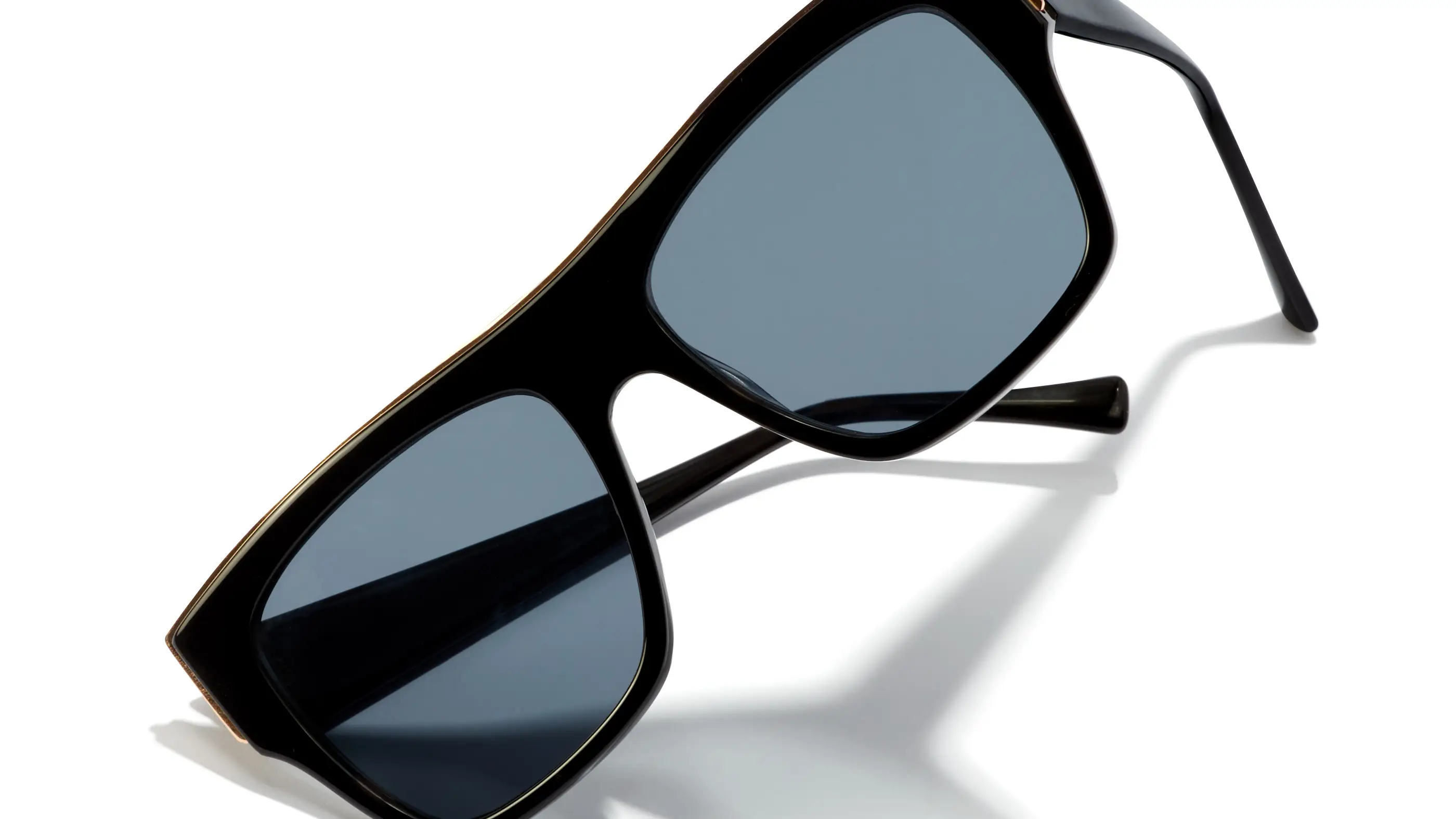 Colección de gafas de sol de Paula Echevarría x Hawkers.